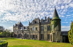 Façade du Château de Swann, lieu d'inspiration de Marcel Proust à Illiers Combray en Eure et Loir